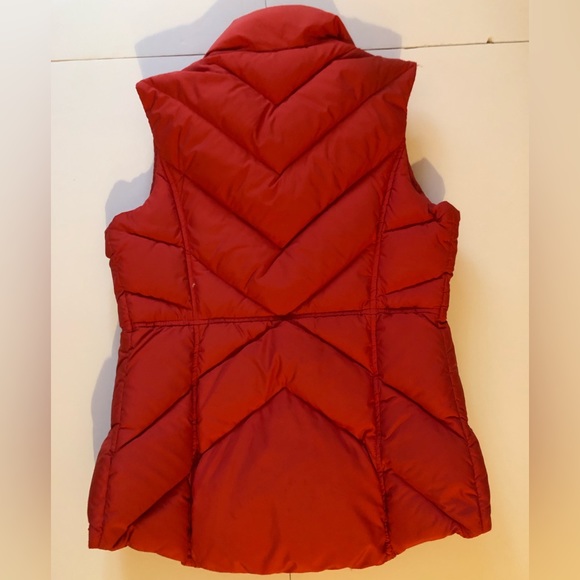 Vintage J Crew Tomato Red Puffer Vest Down Filled XSmall GUC - Picture 2 of 5
